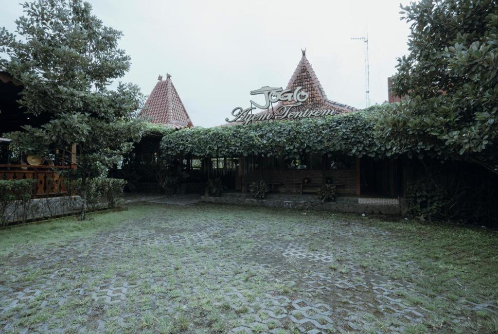 Joglo Ayem Tentrem Prambanan Exterior photo